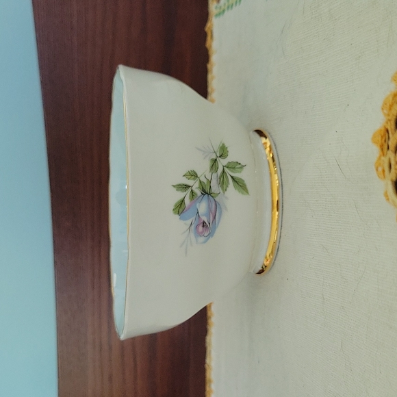 Blue Rose China Bowl Fascination - Picture 4 of 11